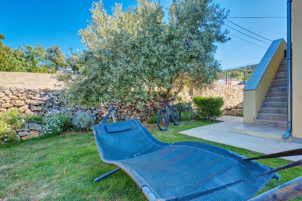 Apartment Tena Veli Losinj Exterior photo