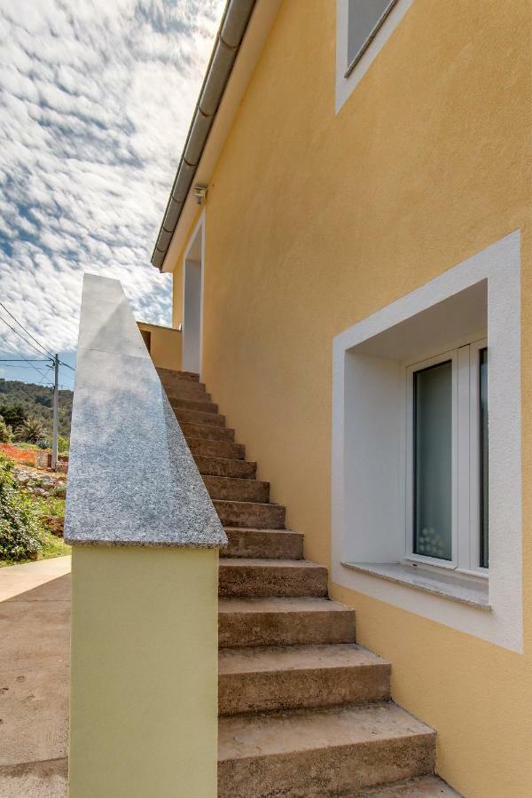 Apartment Tena Veli Losinj Exterior photo